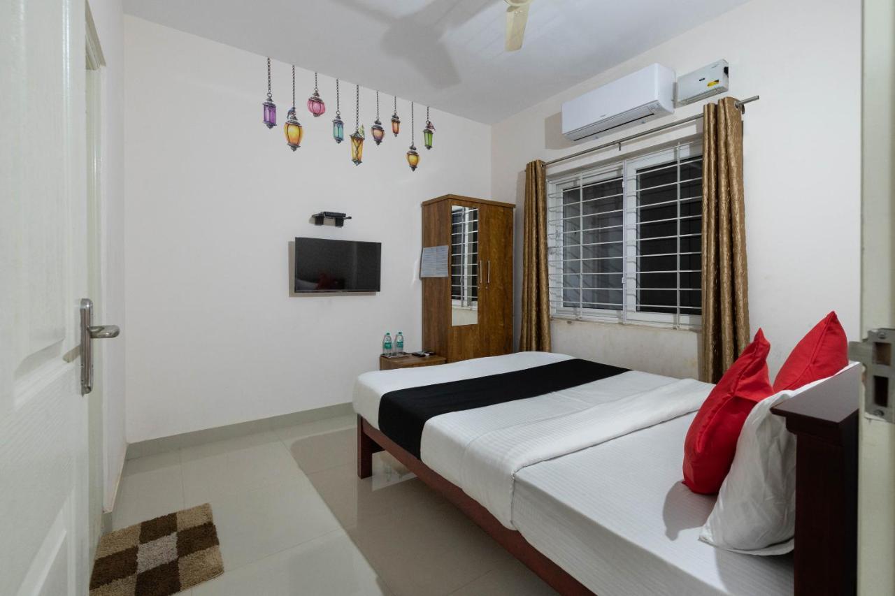 Capital O 26230 Hotel Nirvikalpa Ullāl 外观 照片